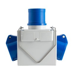 Adaptér z CEE vidlice 2P+E16A 230V na 2 zásuvky CEE 2P+E 16A 230V IP44 bočné
